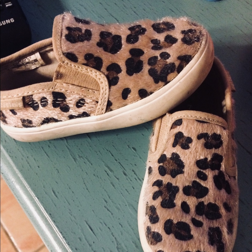 Leopard slip on